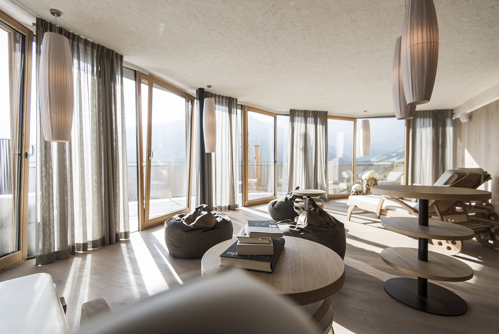 游弋于天地间 & 拥有漂浮大泳池的意大利Hubertus 酒店 / noa* -120