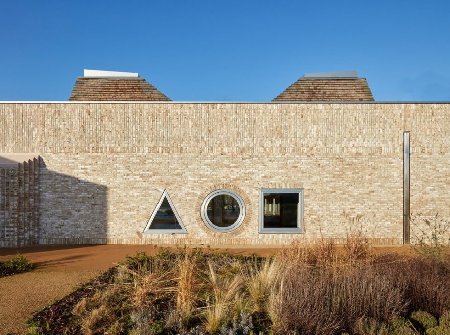 英国剑桥大学社区中心与托儿所-9