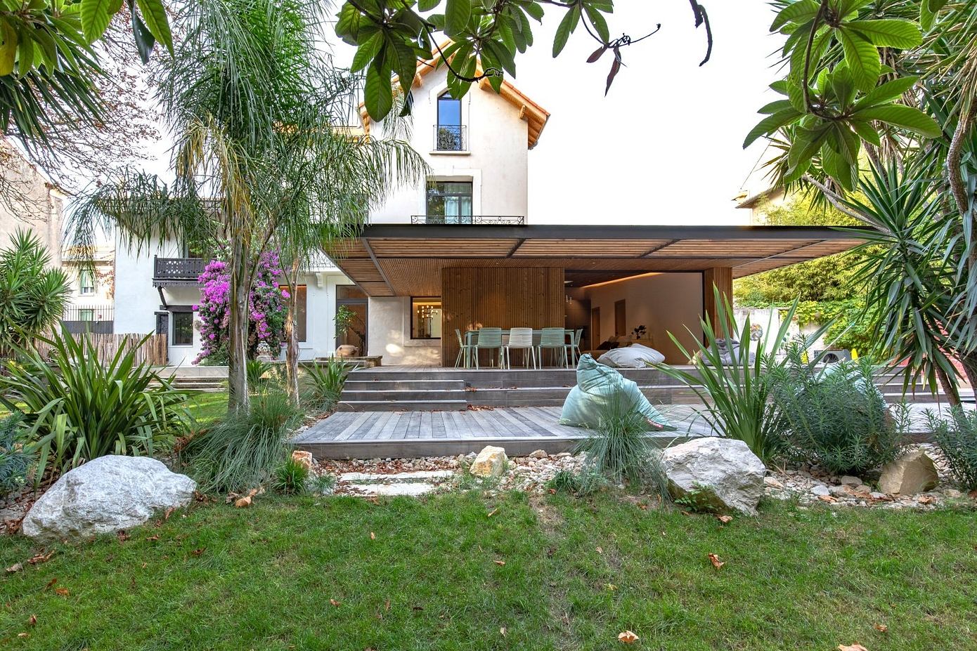 Contemporary Renaissance: Montpellier House Opens To Poolside Living-1