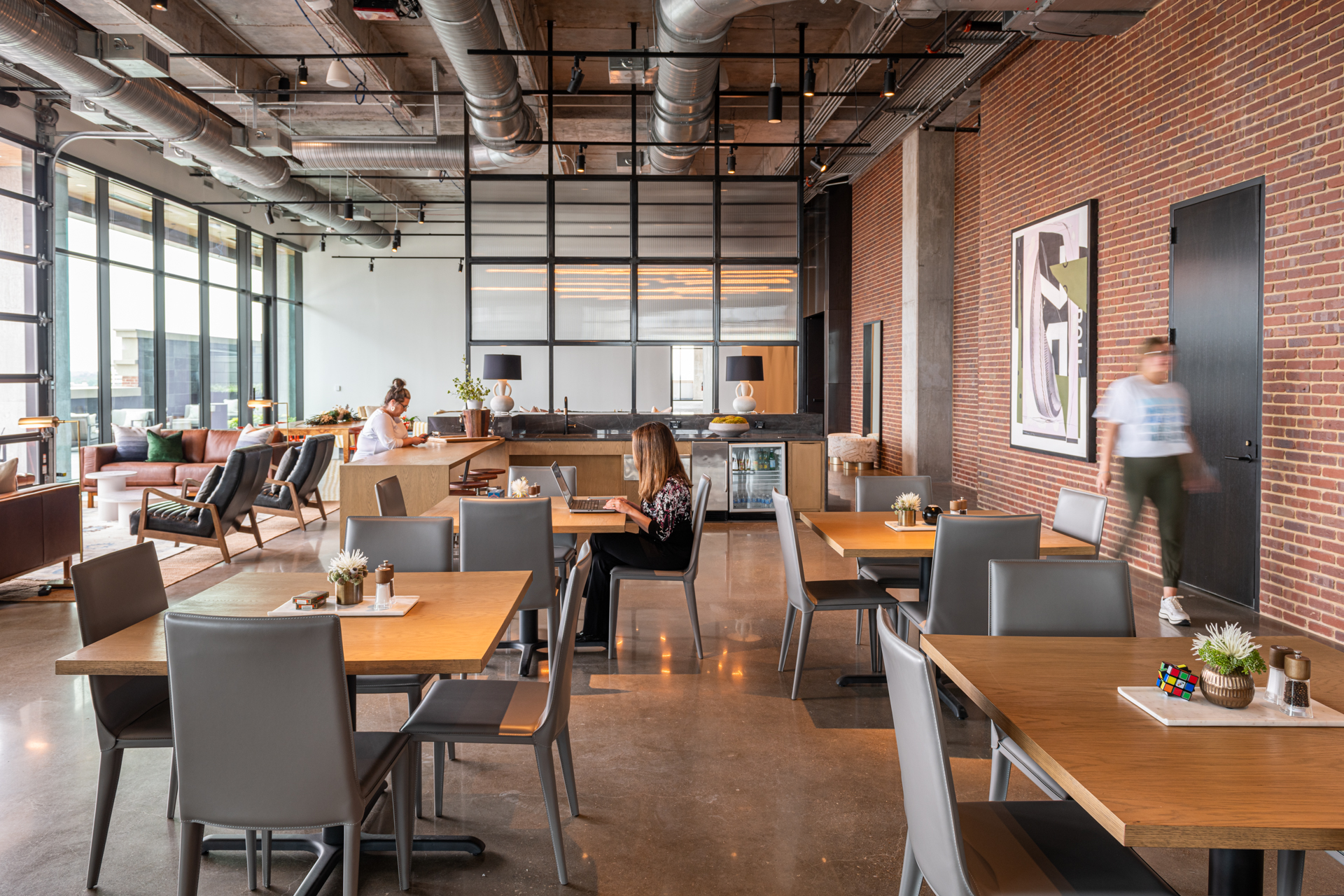 达拉斯 Stack Deep Ellum 创意办公楼丨美国达拉斯丨5G Studio Collaborative-12