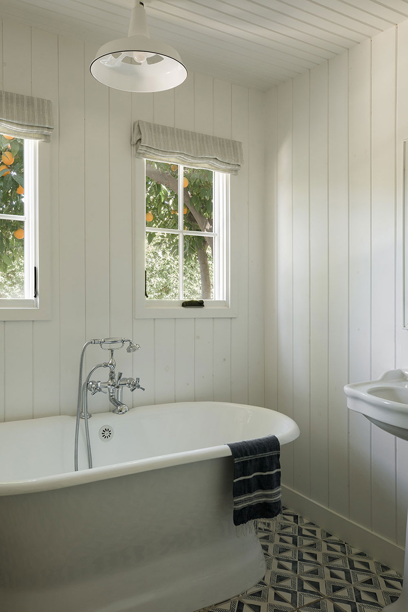 加州洛杉矶郊区现代乡村家居设计-11