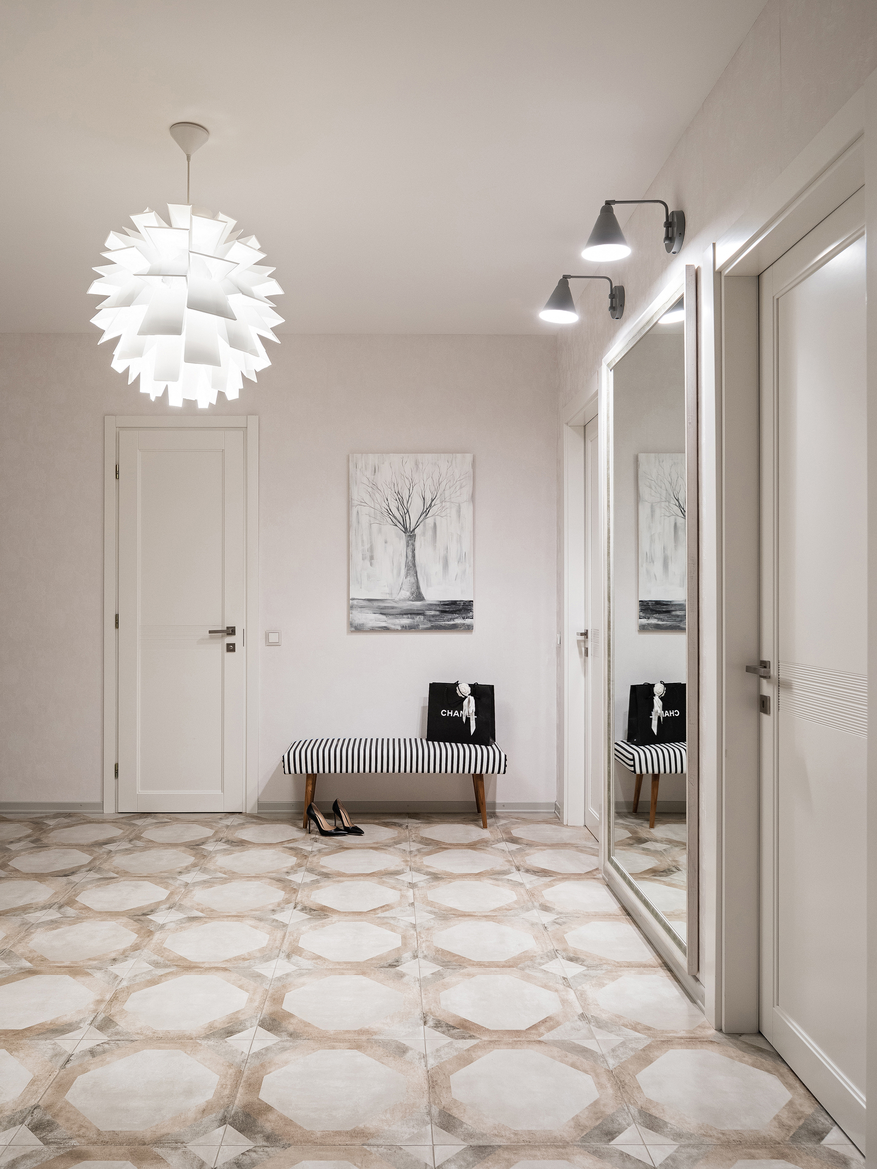 Apartment in light shades-8