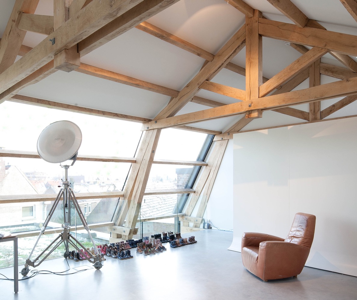 荷兰蒂尔堡儿童鞋制造商总部,双面建筑魅力独特-29