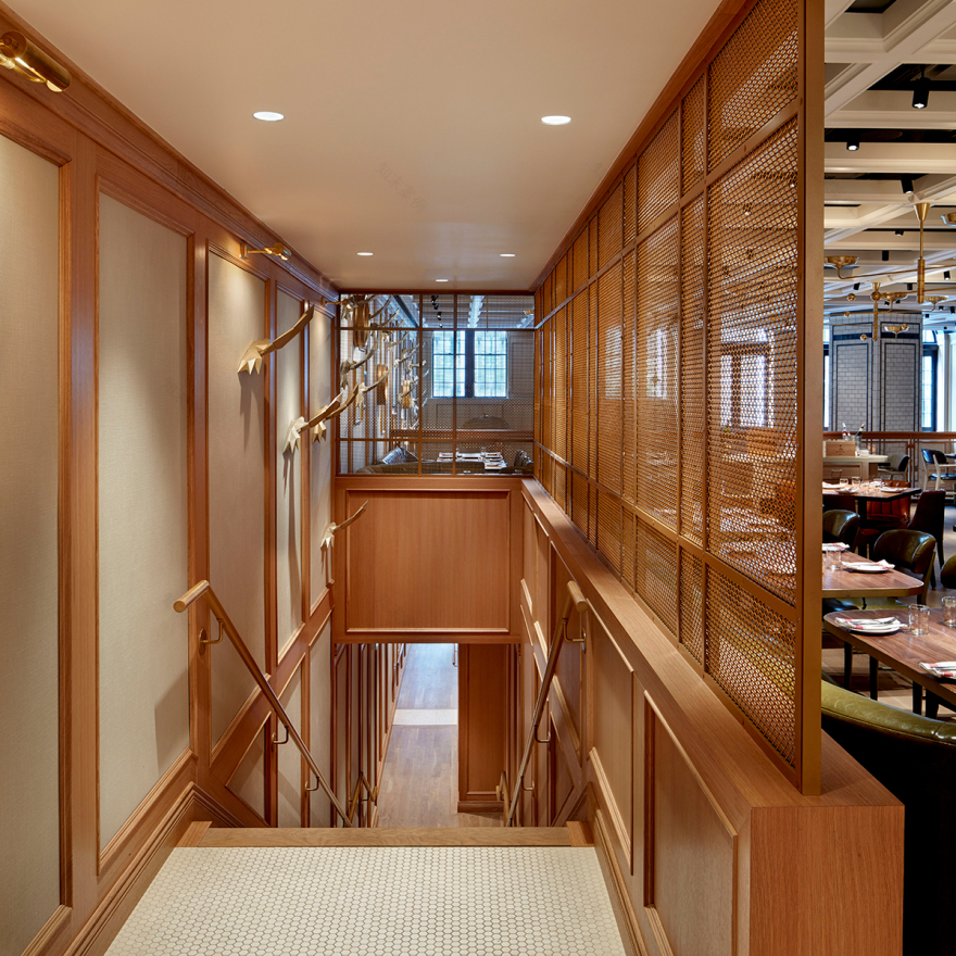 温哥华“南丁格尔”餐厅,穿越时光的复古绅士俱乐部-10