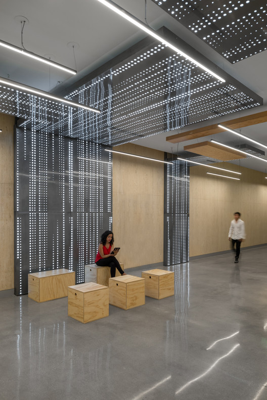 伯班克市中心活力办公校园-11