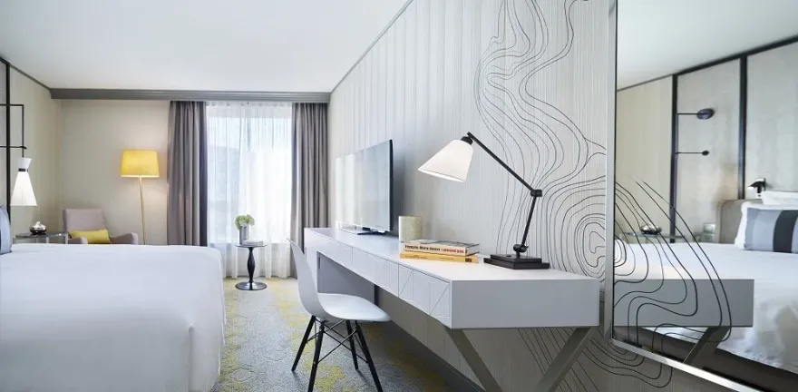 巴黎 Renaissance 酒店,现代法式风情的温馨之作-10