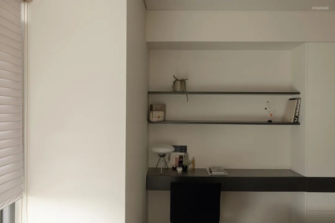 有娃家庭的现代极简风格设计-68