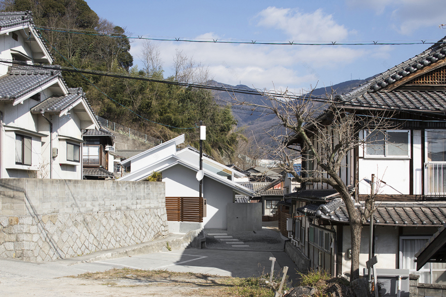 日本小村落的和谐住宅设计-30