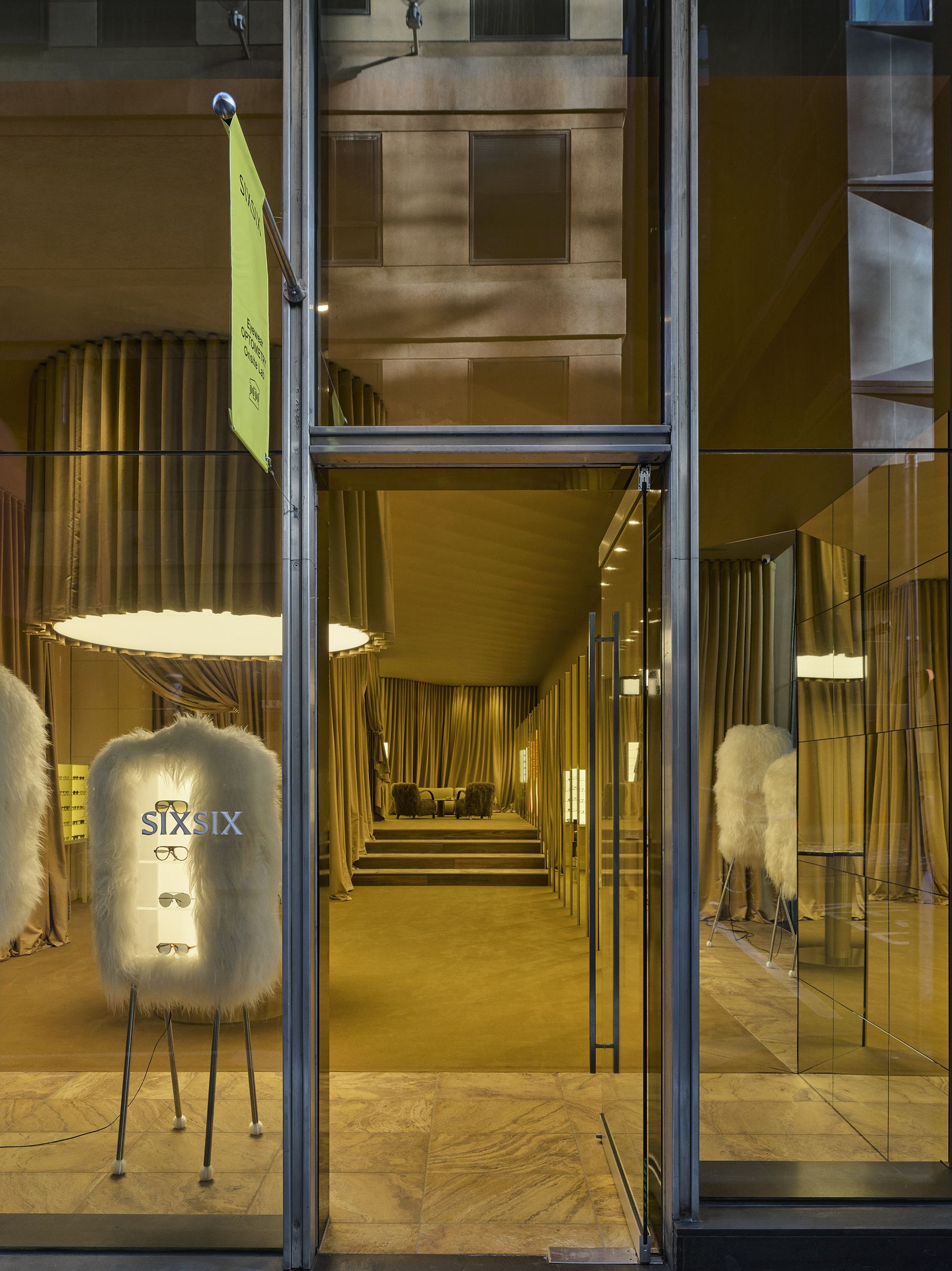 由于Si· Si·没有明确的语境，难以准确判断其含义，无法提供准确的翻译 丨澳大利亚墨尔本丨Kennedy Nolan-24