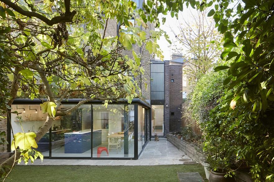 伦敦梯田屋翻新记 | 创新双层入口与家庭生活中心-21