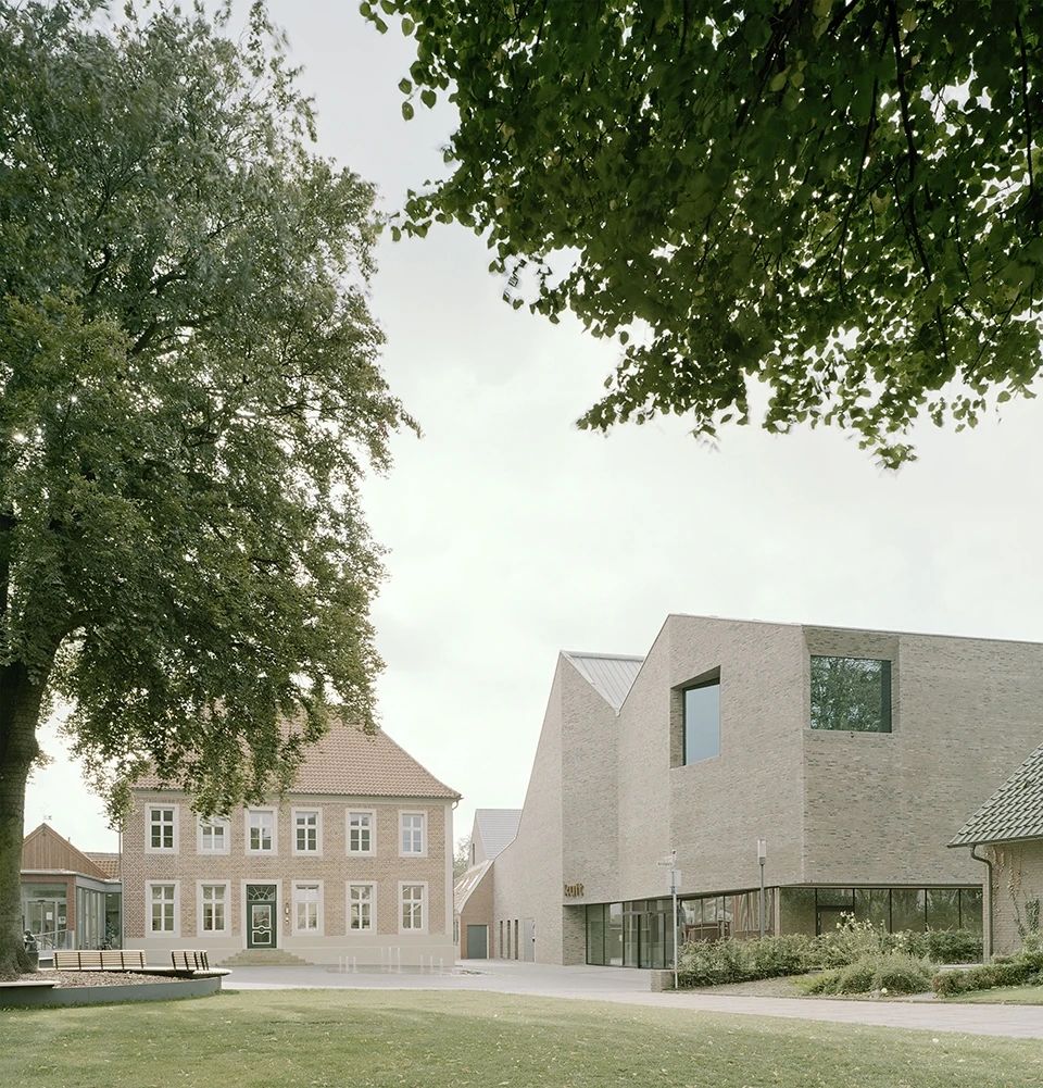 Pool Leber建筑事务所 | 理性与诗意的完美结合-15