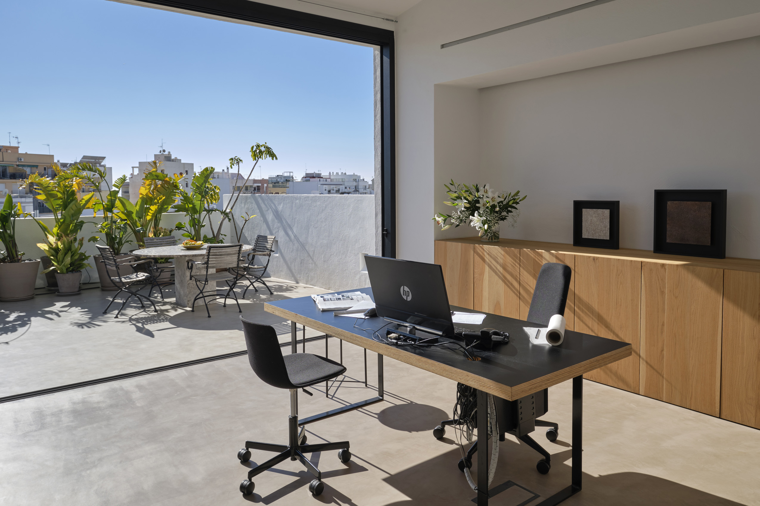 历史中心的海岸城市办公空间丨Alejandro Gimenez Architects-13