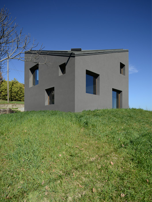 意大利山间度假屋,开放式空间与自然景观完美融合-2