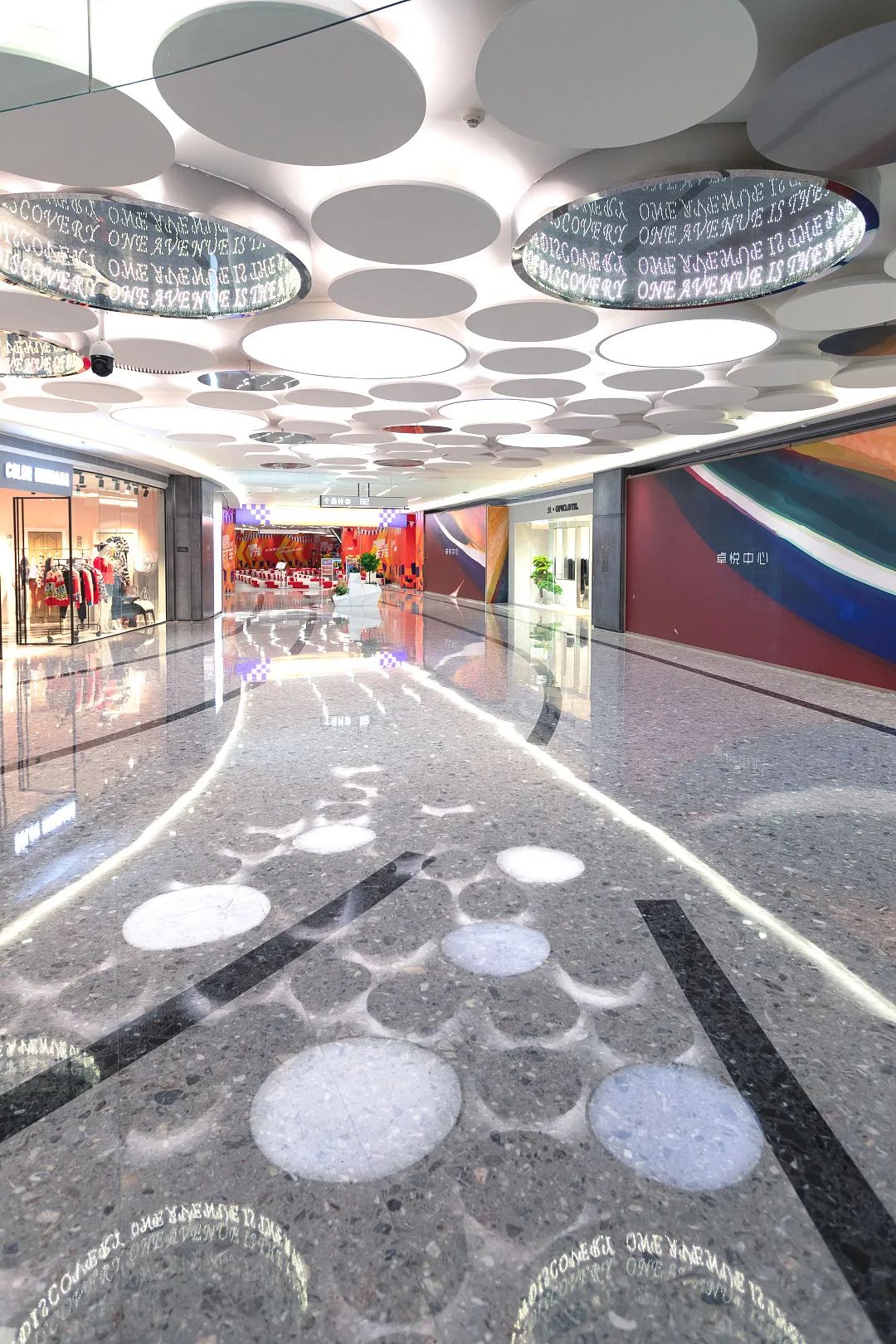 深圳卓悦中心 | “Pick Me”艺术空间,打造潮流与话题的年轻化商场-34