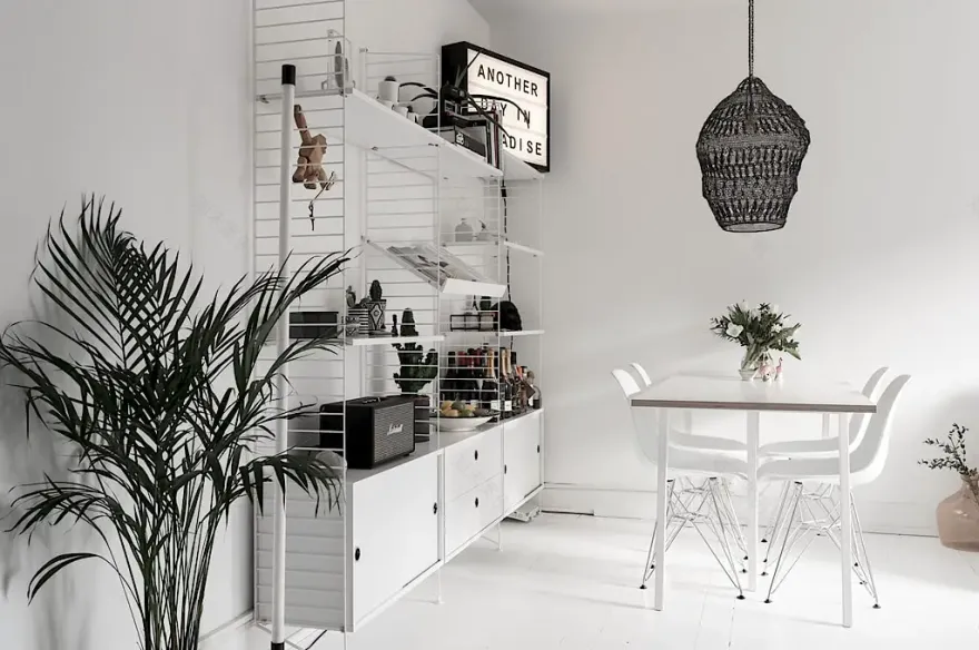 瑞典 38 平米中性风公寓,大胆运用橙色冲浪板打破单调-12