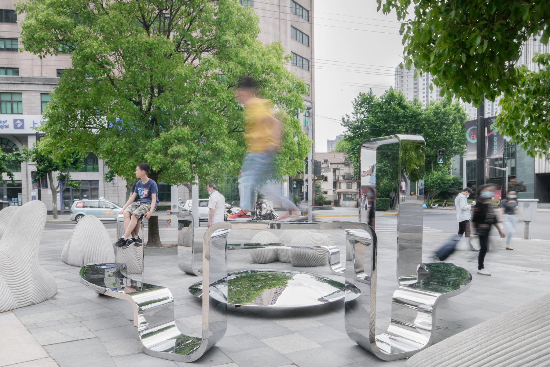  日清设计丨新天地艺术节—对抗“社交孤岛”的天空之镜  丨中国上海-20