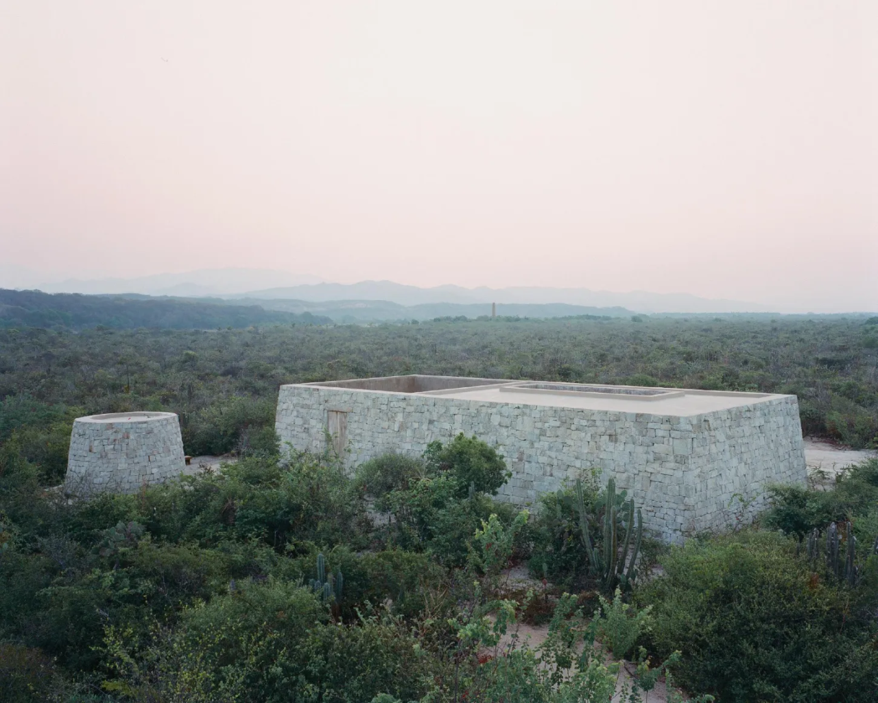 比利时乡村住宅改造项目丨比利时设计师Axel Vervoordt,日本建筑师三木达郎-13