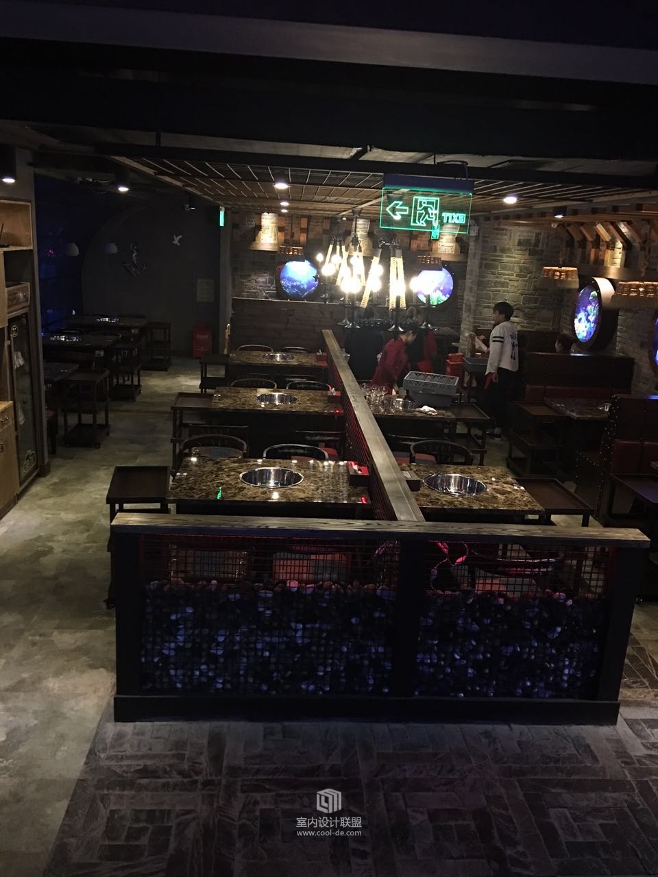 老船说火锅店-11