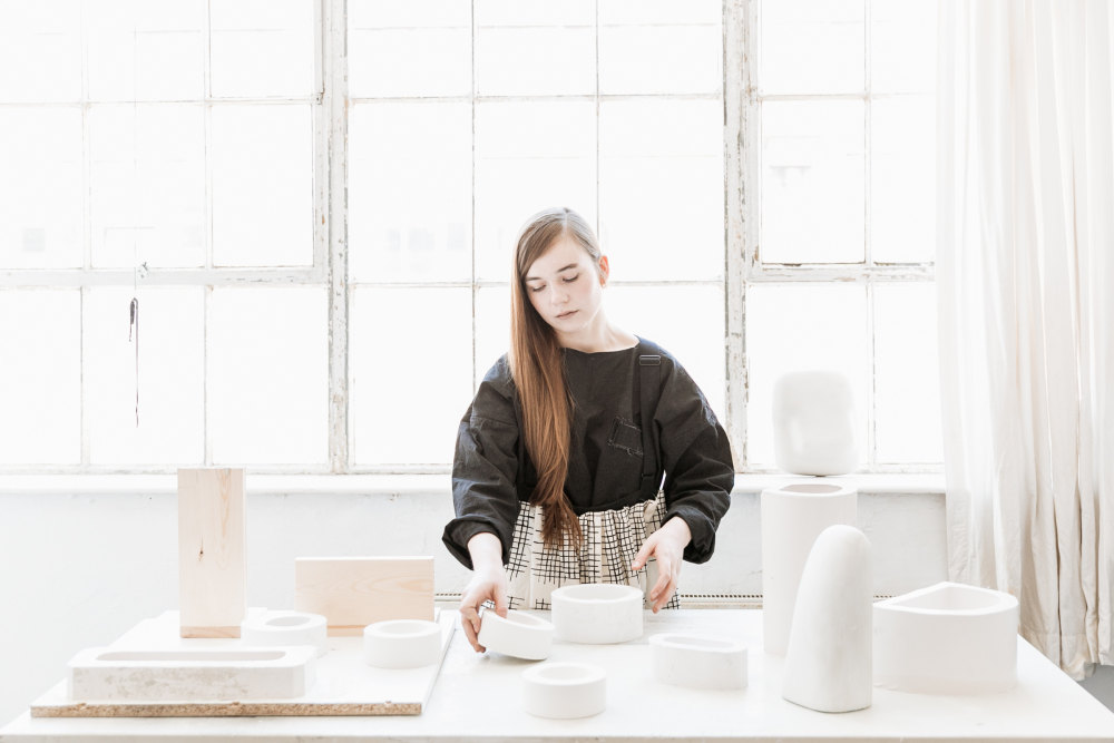 现代之家搬入盒子的碗-7