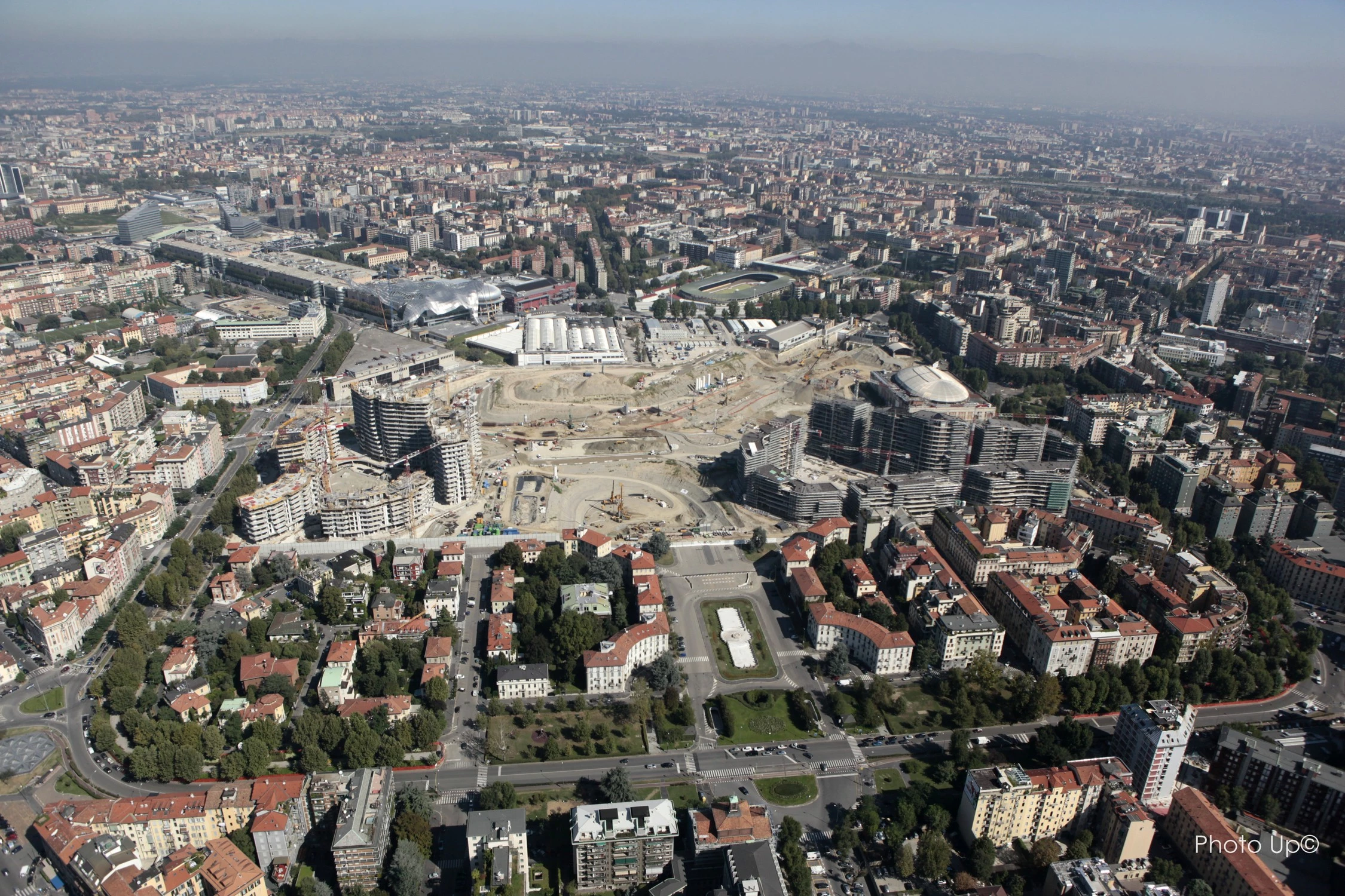 米兰城市生活区 · 扎哈·哈迪德建筑事务所的高能城市入口-39