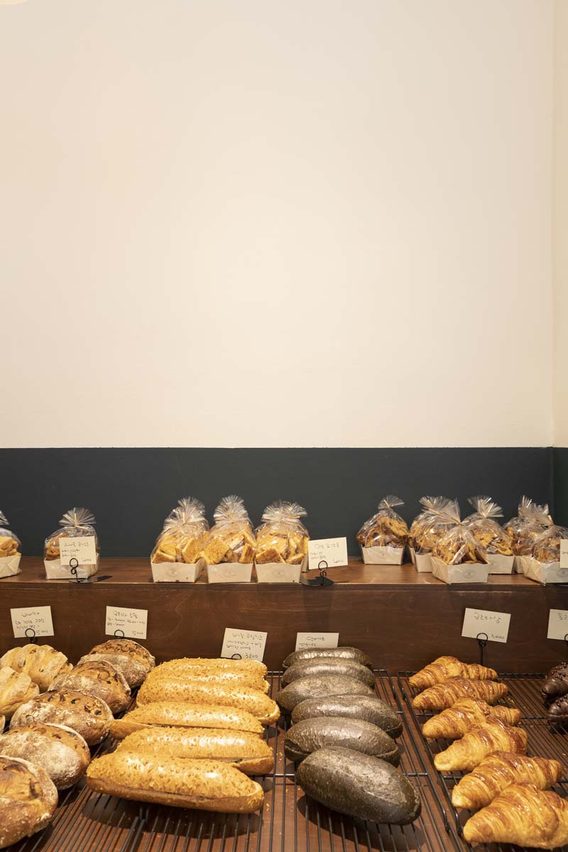 现代简约风 11 坪咖啡厅设计案例-11