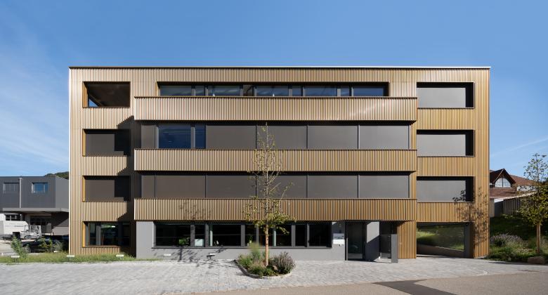 Architektur Staehelin, Gisin + Partner AG丨Mehrfamilienhaus und Bürogebäude am Eiweg丨瑞士-4