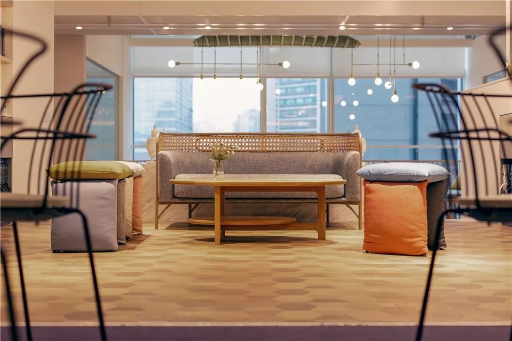 达明·纸间画廊 | 剧场式办公空间,展现品牌活力-32