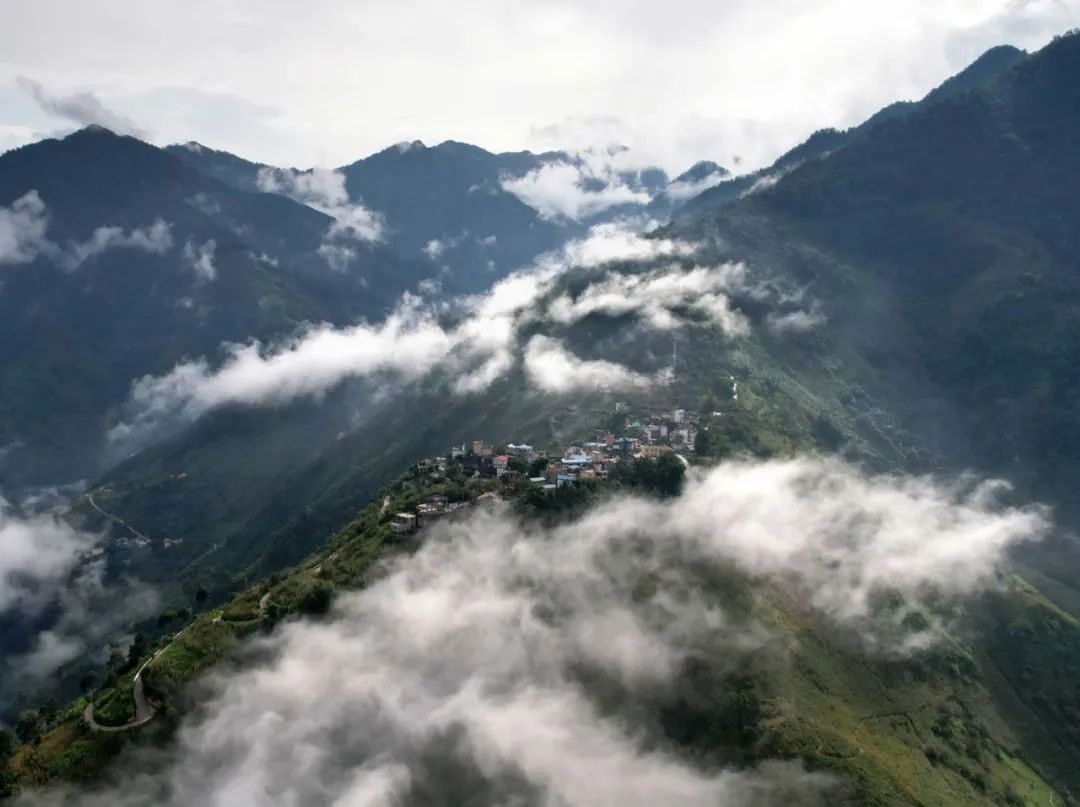 链接人与天地的媒介：怒江大峡谷先锋书店-14