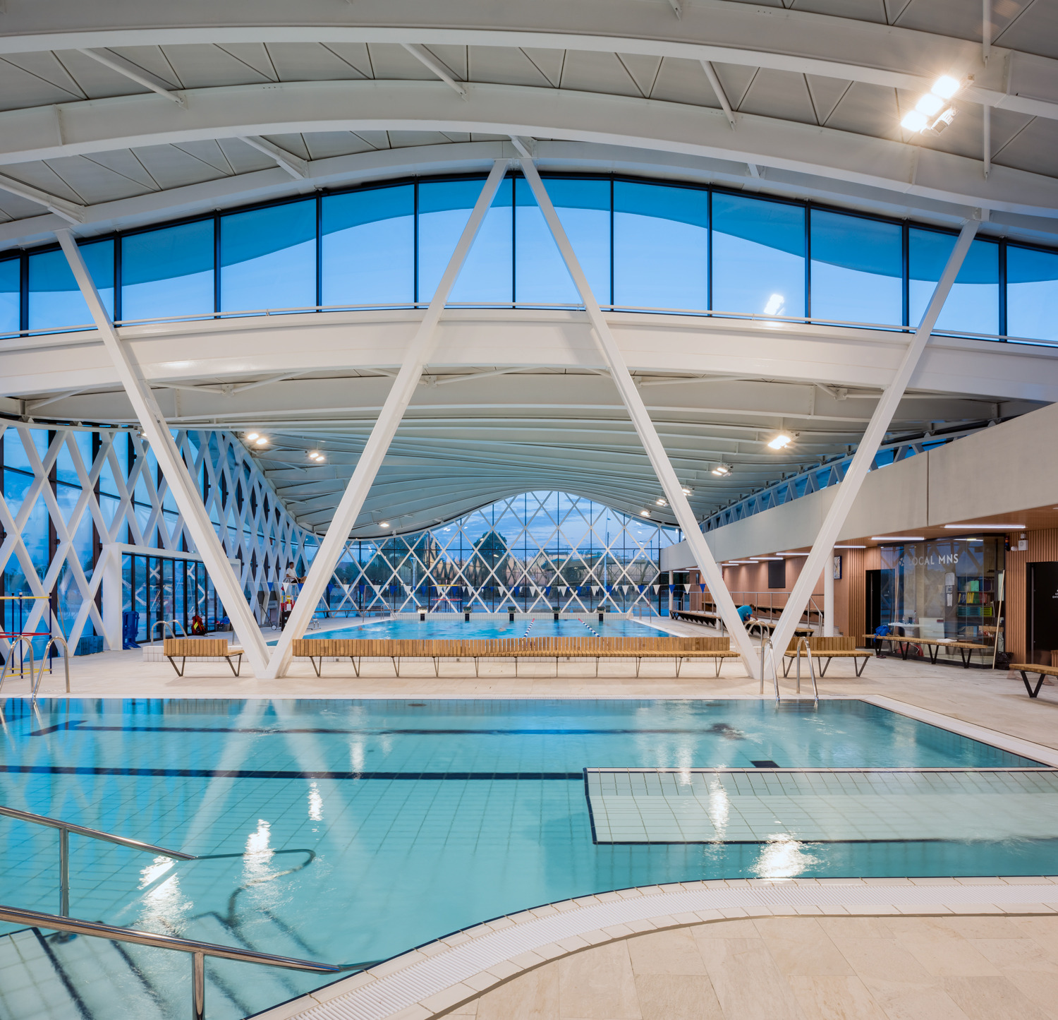 体育馆丨MultiplexeAquatique-8