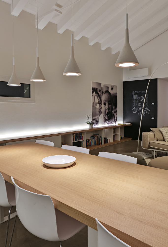 意式乡村里的现代扩建-31