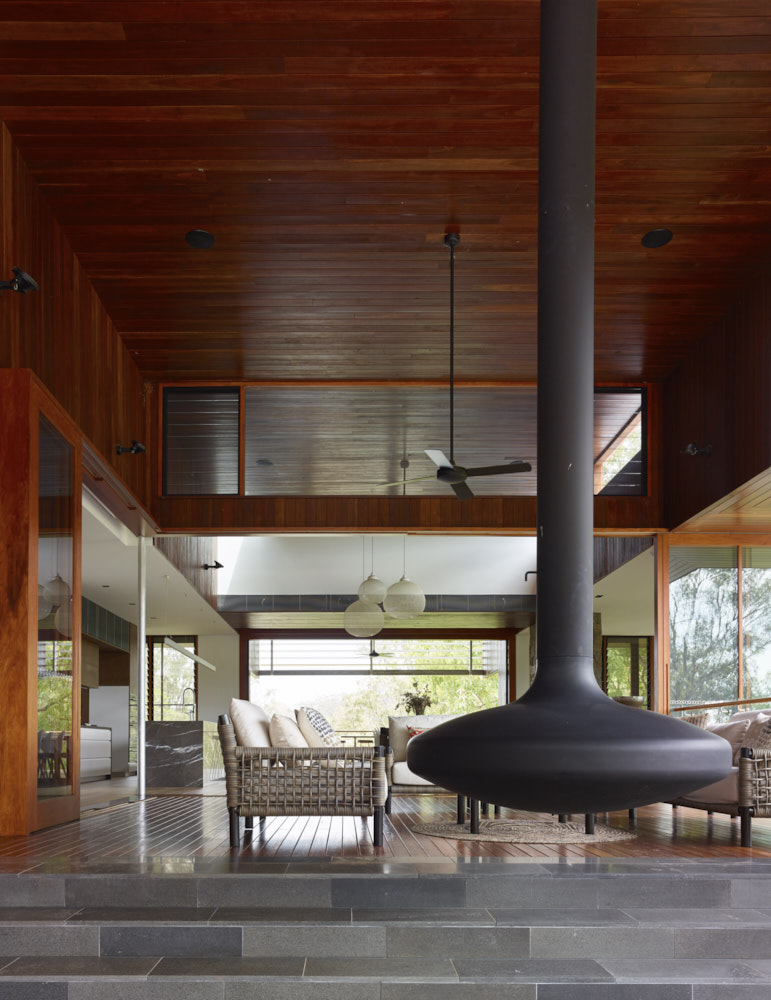 鹿 hurst 别墅 | 现代主义倾向的透明与坚实之作-20