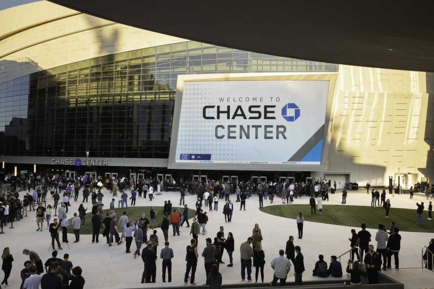 勇士新球馆娱乐区景观设计丨美国-24