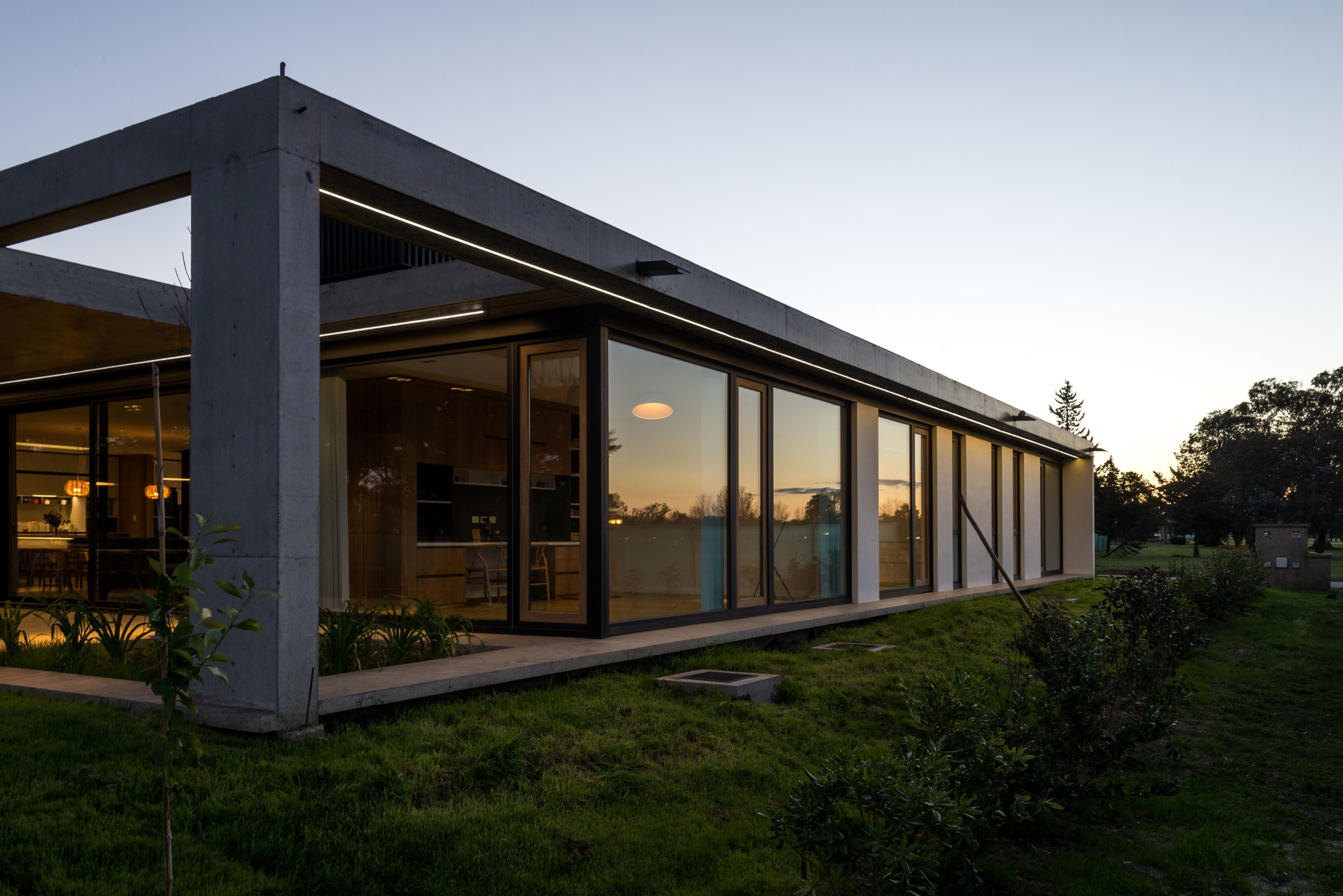 带有一所房子的庭院丨阿根廷丨LescanoPuente arqs-18