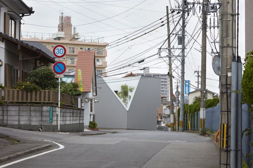 日本 OJI House,融入环境的私人住宅-14