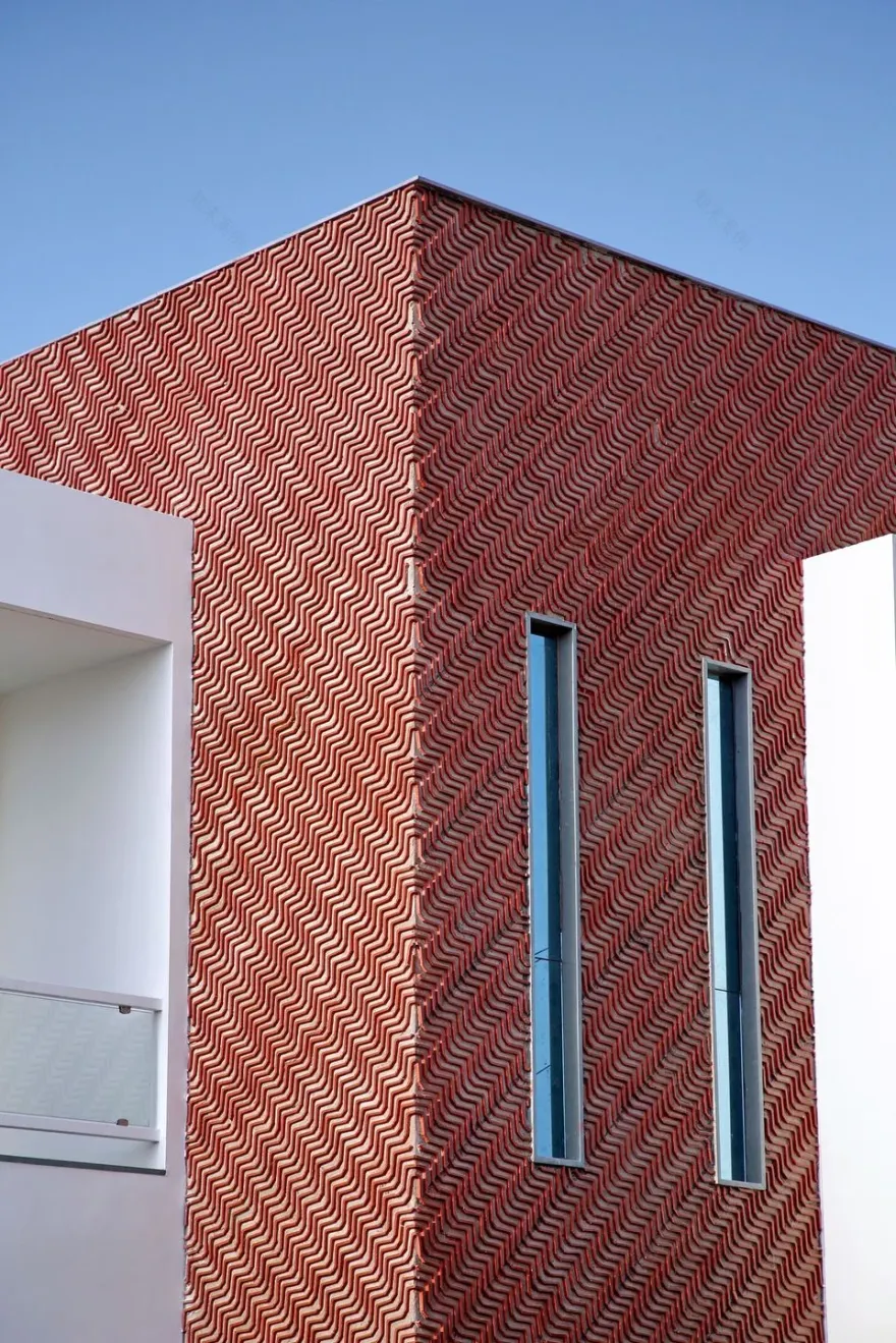 波浪纹红土瓦 tiles 立面住宅设计-21