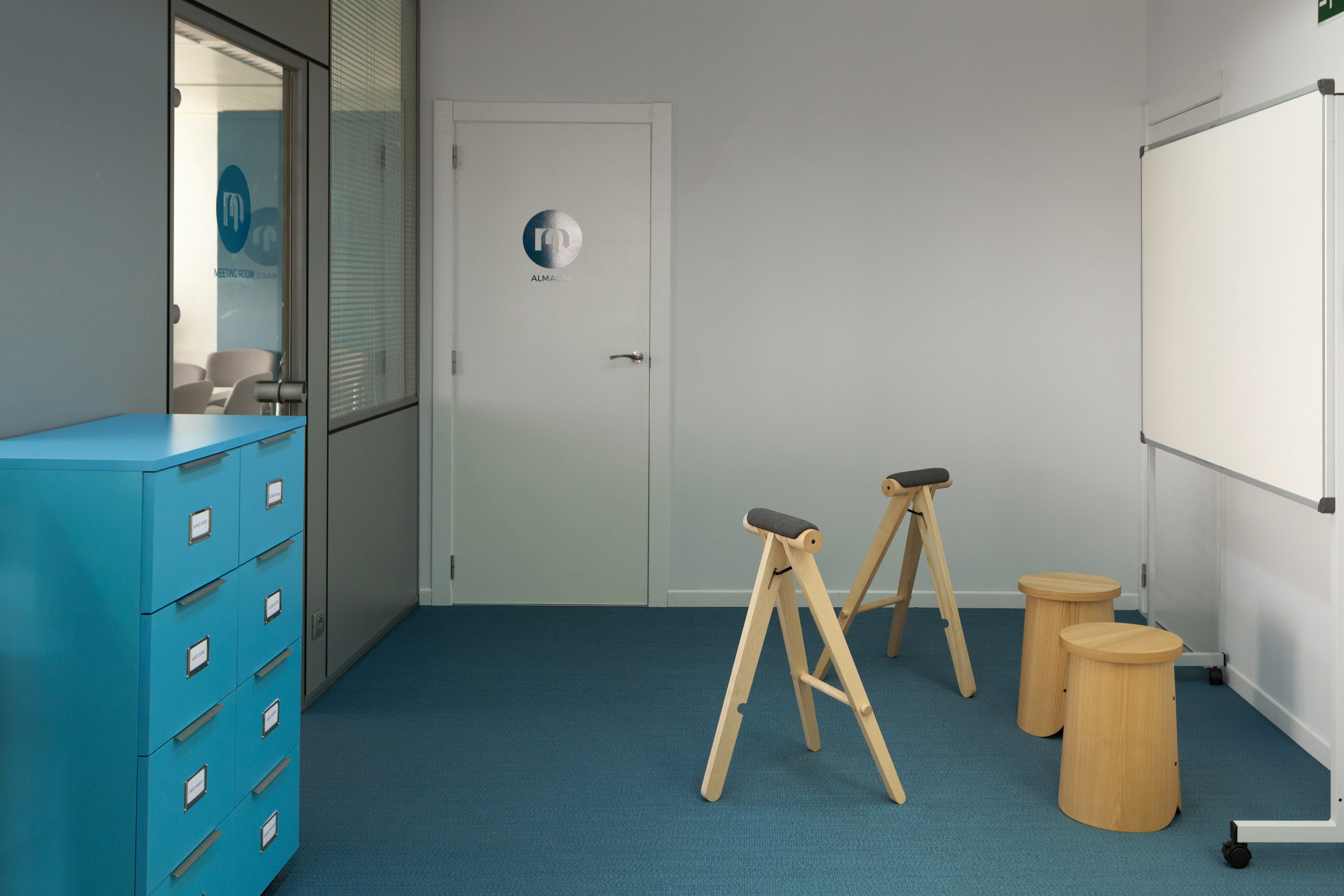 面向 Turia 公园的视野开阔办公空间-29