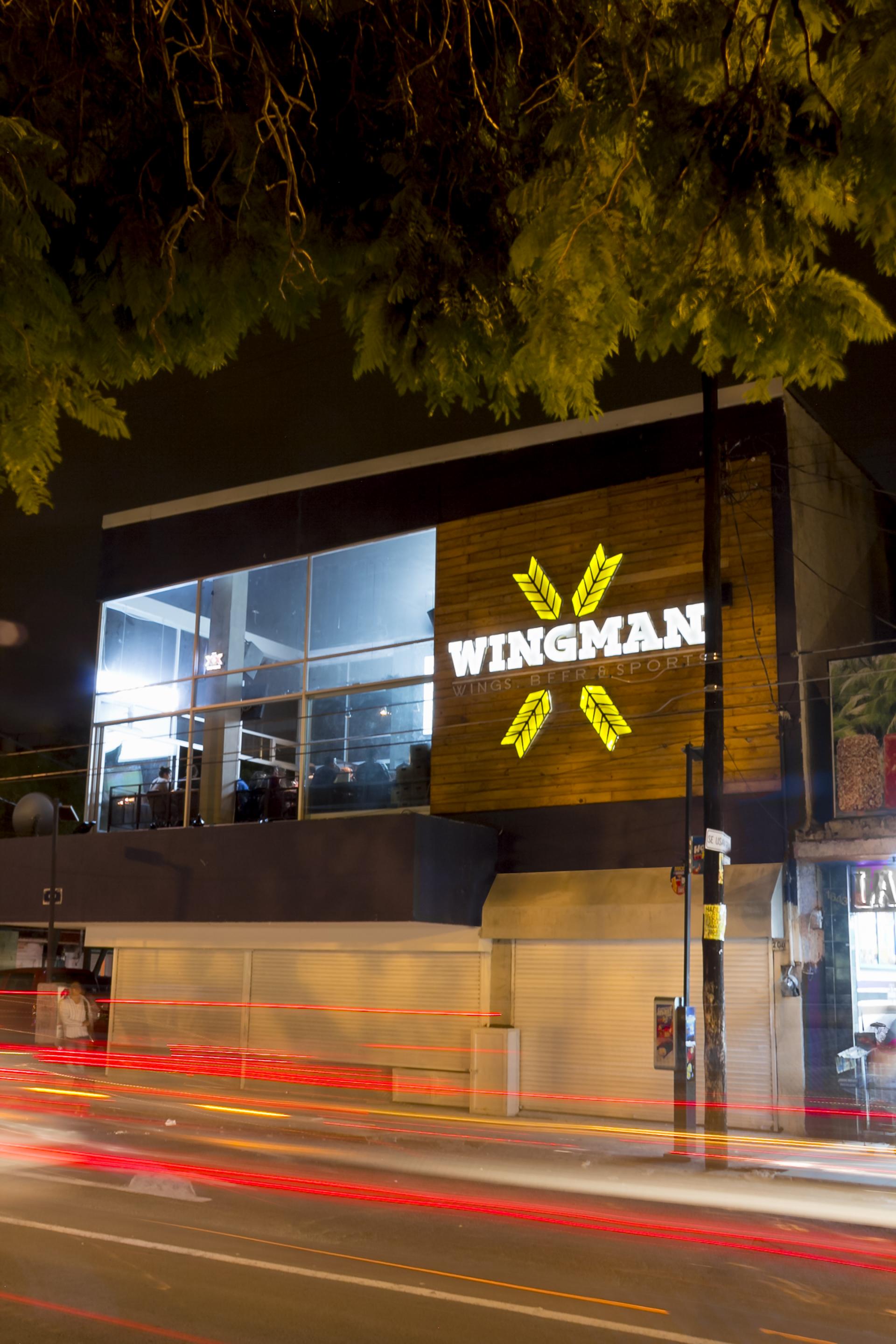 墨西哥Wingman体育酒吧Wings店室内设计丨墨西哥瓜达拉哈拉丨当地工作室deFORMA-10