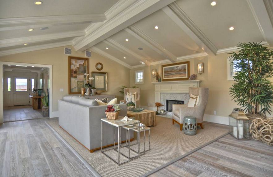 20 Everyday Wood-Laminate Flooring Inside Your Home-8