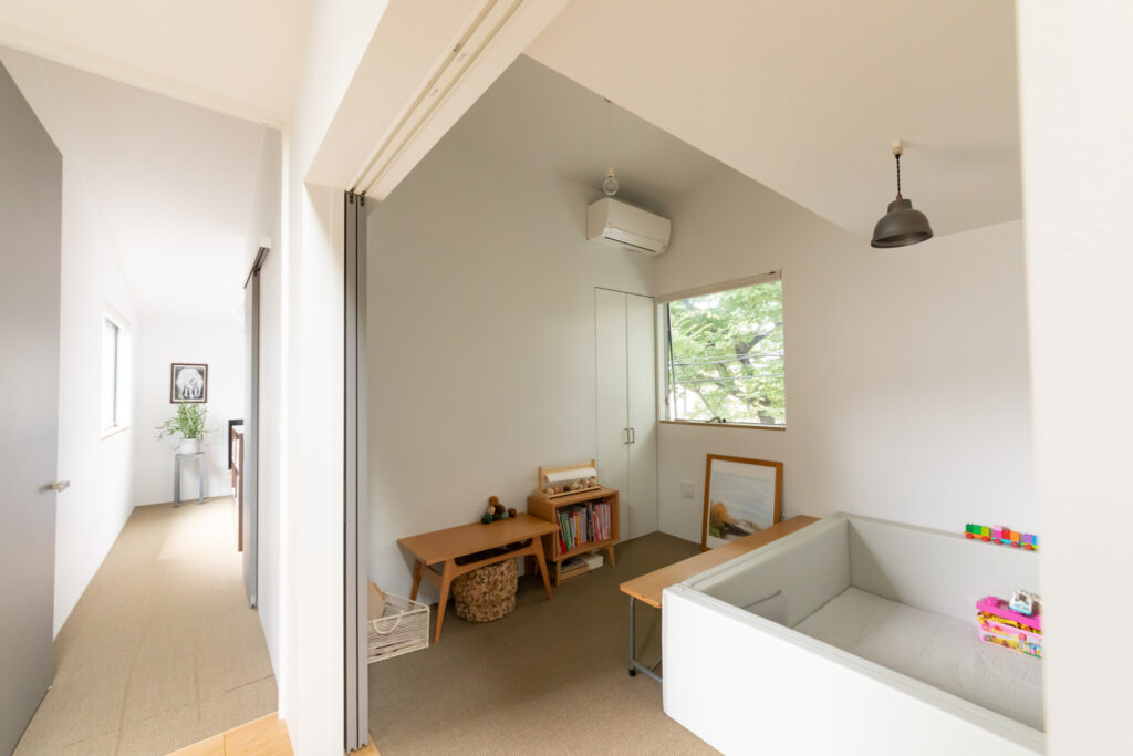 物語のあるものに囲まれて　多様な素材使いが生み出す愛着がわく独自の空間 | Style of Life | 100%LiFE-9