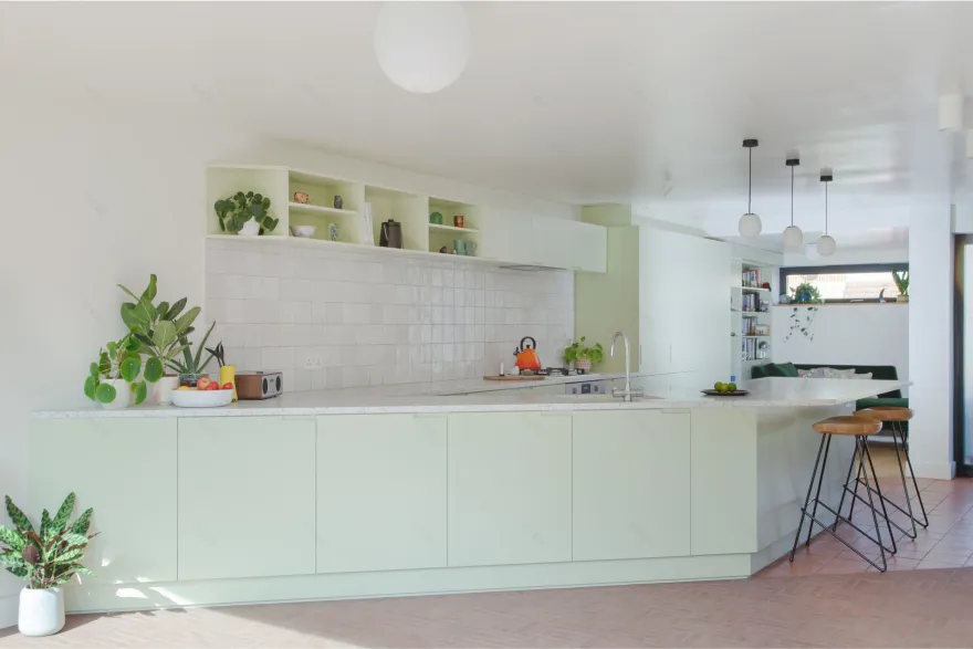 伦敦郊区 60 年代住宅的现代重生-12