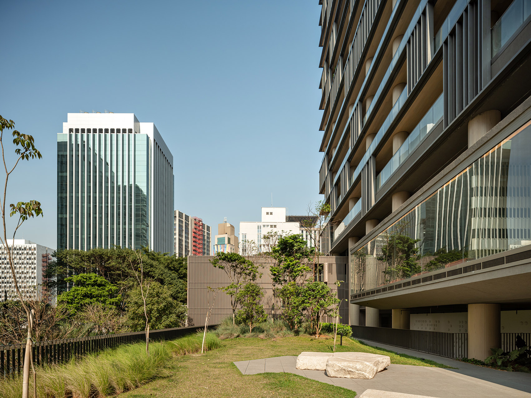 Praça Henrique Monteiro多功能综合体丨巴西圣保罗丨Arthur Casas-51