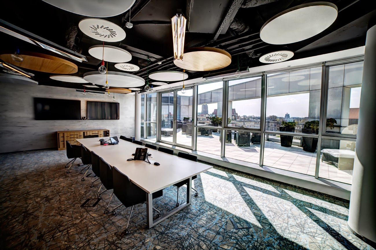 在谷歌的弗罗茨瓦夫的办公室-0