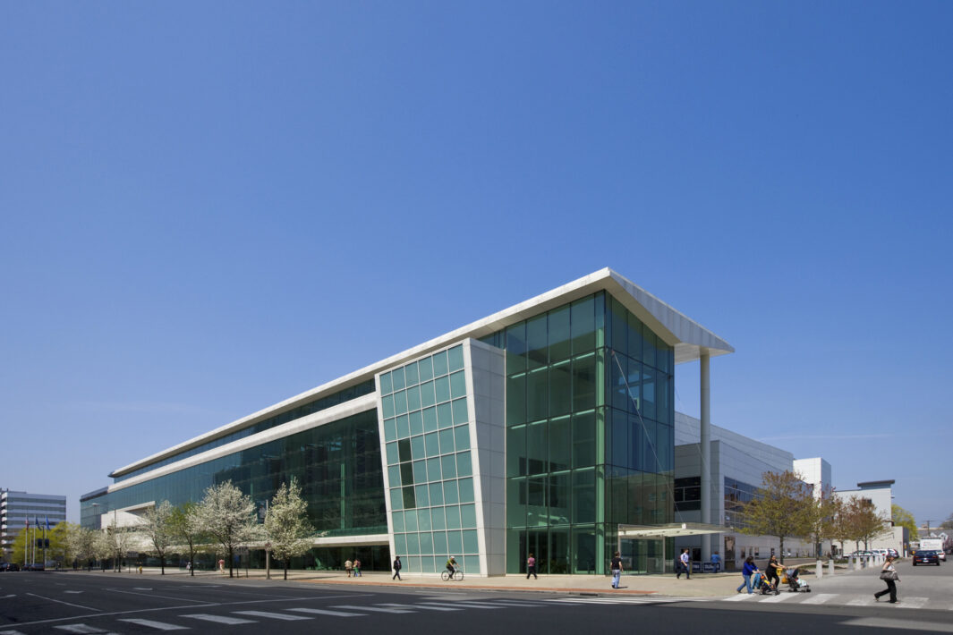 University of Connecticut: Stamford Branch Campus - Perkins Eastman-0