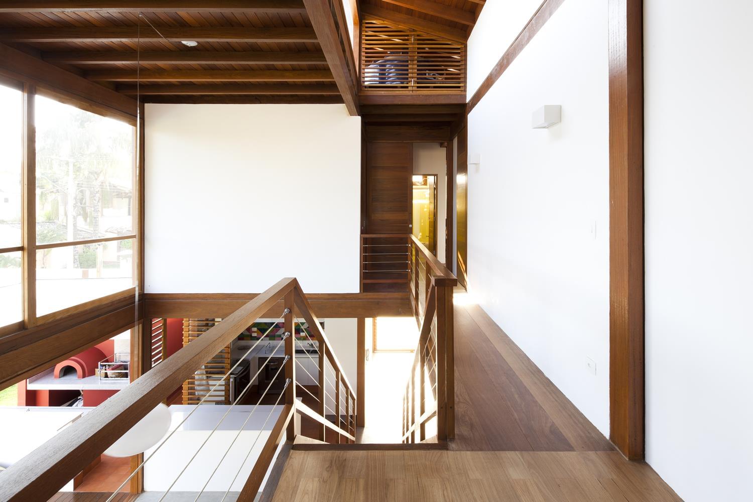 巴西 SP 海滨优雅木结构住宅-8