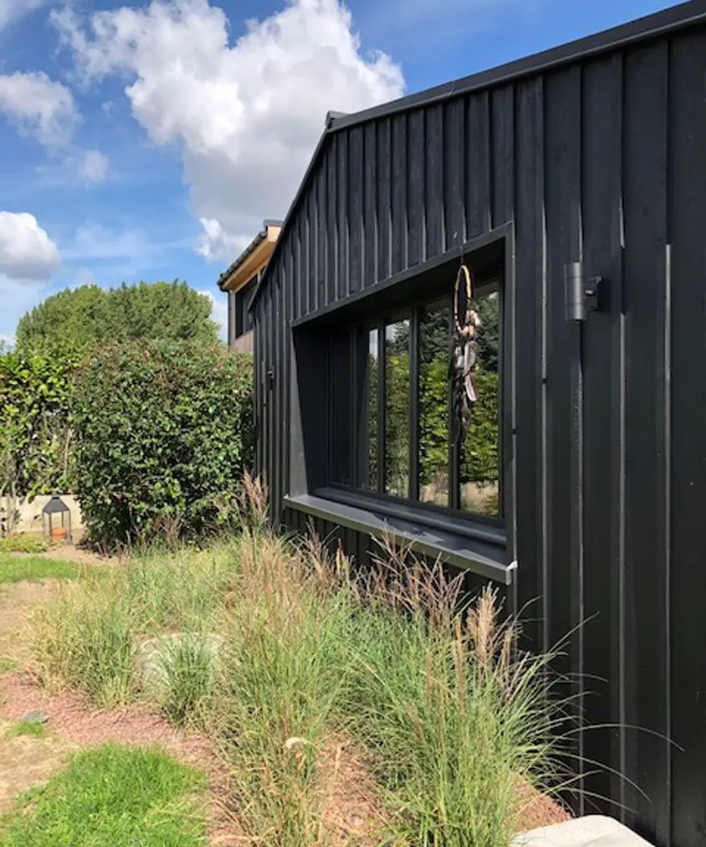 色彩墙纸打造温馨当代家居-15