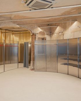 Tienda T(R)G 时尚服装店设计丨西班牙马德里丨BURR Studio