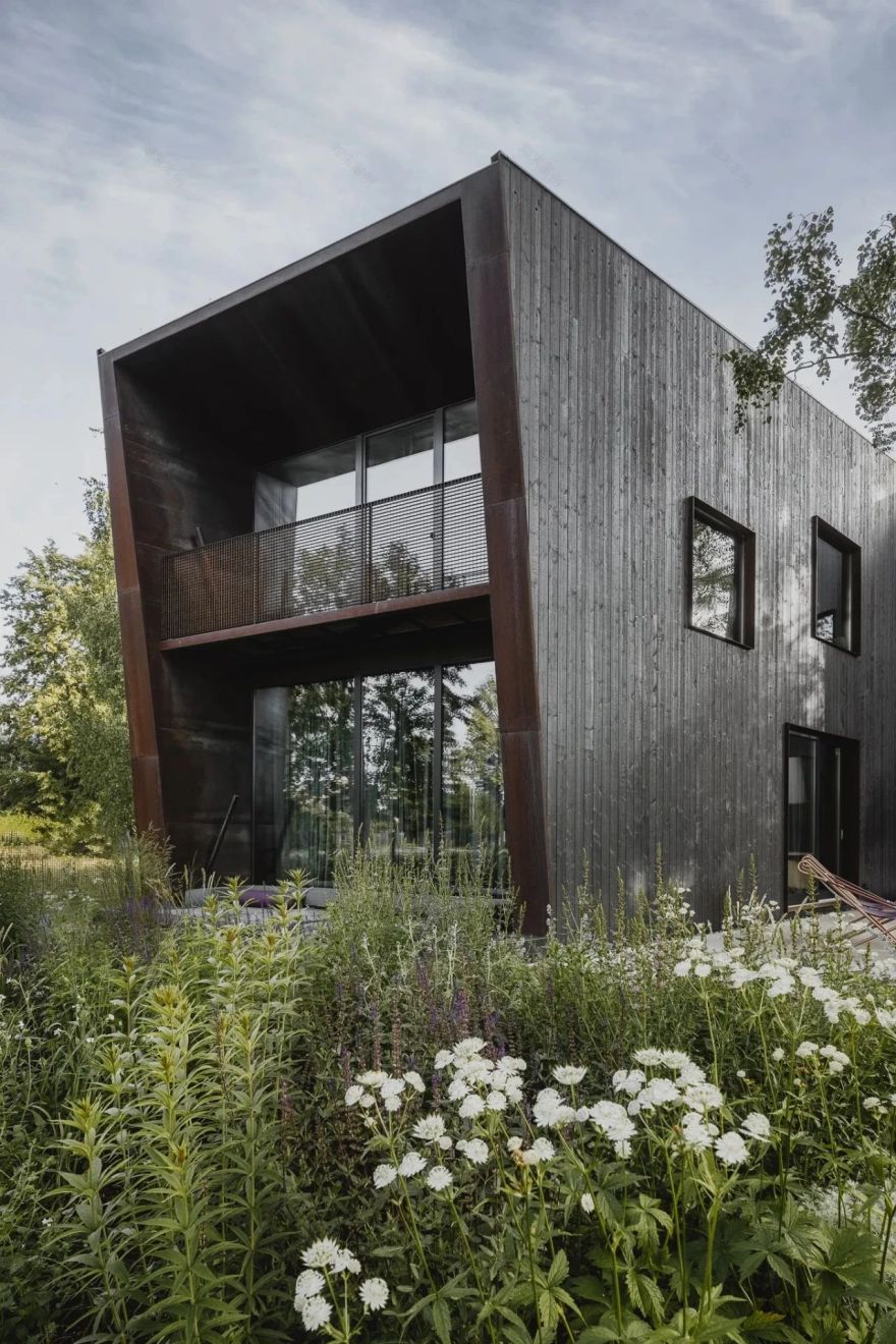 189m²黑色系别墅-7