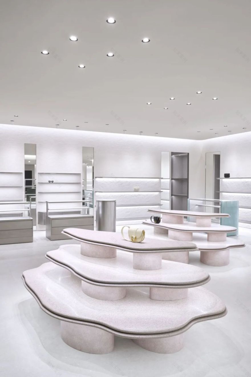 Charles & Keith 樟宜机场旗舰店丨新加坡丨Charles & Keith 设计团队-14