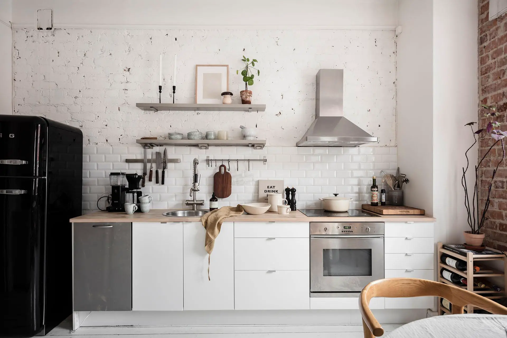 瑞典 55m2 复古一居，砖墙设计亮点受瞩目-7