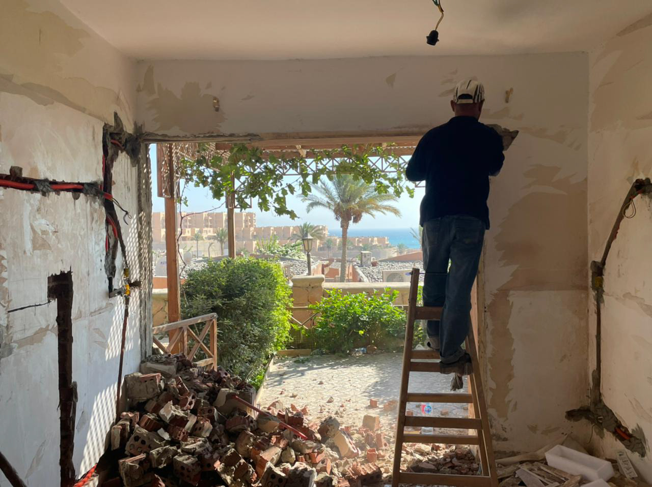 “Seaside Chalet Makeover for Ultimate Relaxation”-11